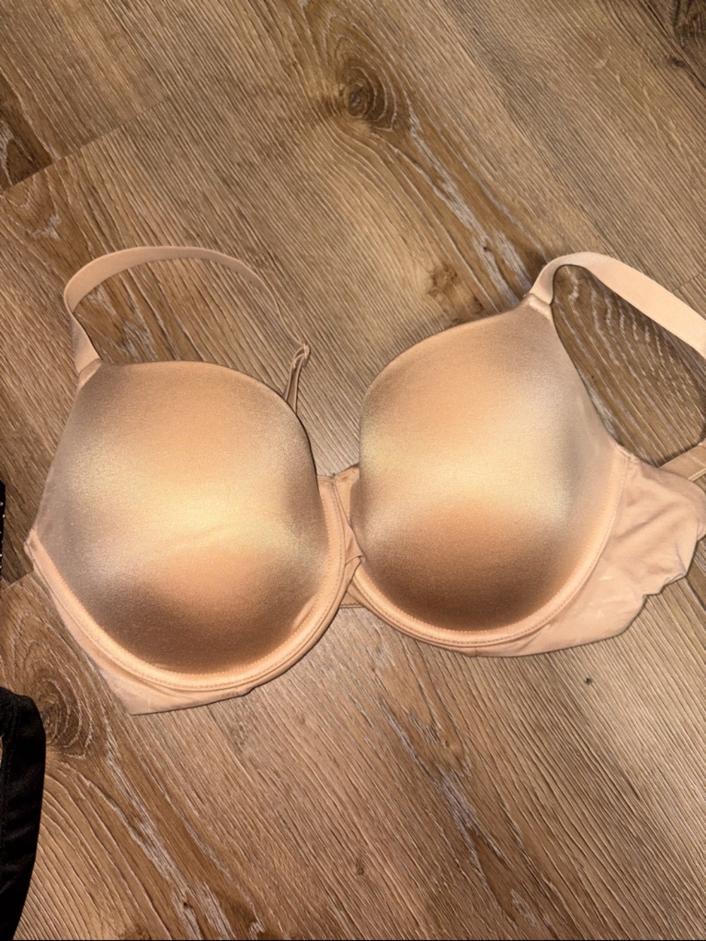 Offers open! Size 38DD Auden Smooth T-Shirt Bra in Nude Beige maternity
